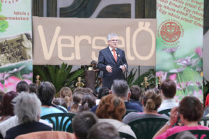 verselo-tersegi-versmondo-atadhir20260317-3-1024x683-1