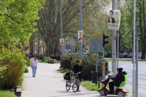 valasztasi-plakatok-atadhir20260415-1-1024x683-1